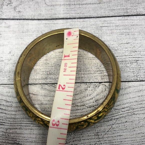 Vintage lucite bangle bracelet with fabric inlay boho festival statement - Picture 6 of 6